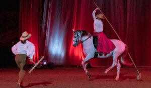 Spectacle à cheval avec une garrocha